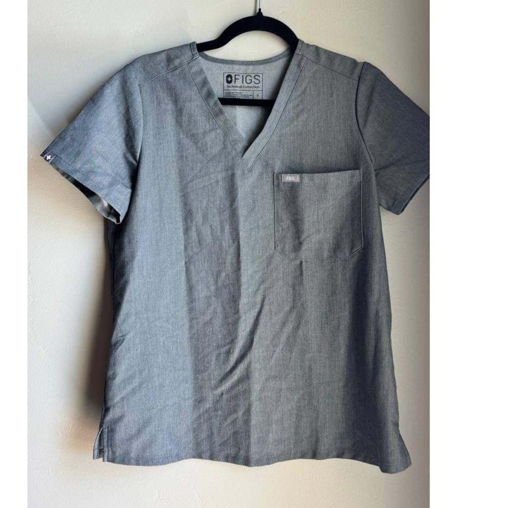FIGS Technical Collection Gray Scrub Top V-Neck S Athleisure Clean Girl Comfy